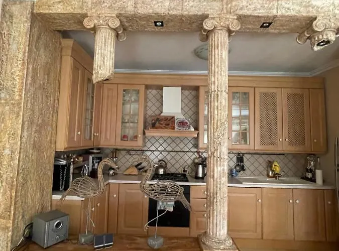 Luxury Center Apartment